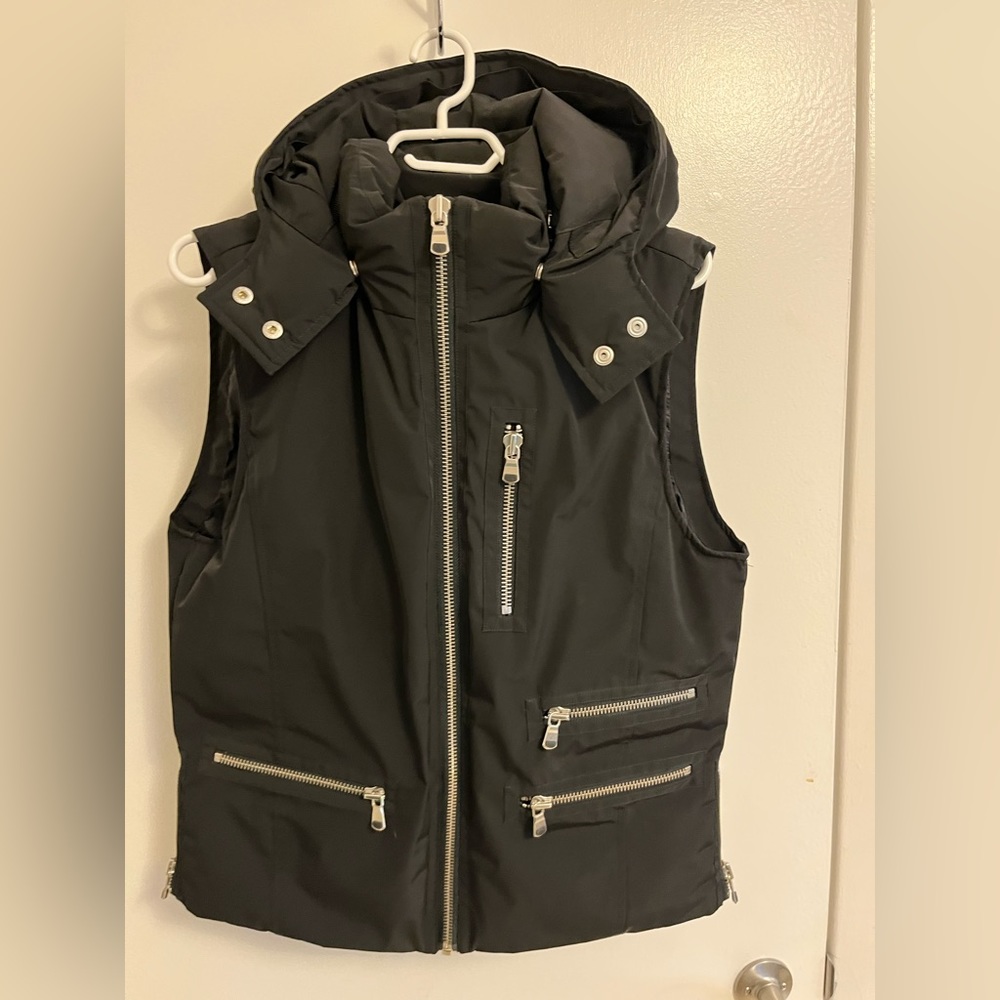 Sleek puffy vest